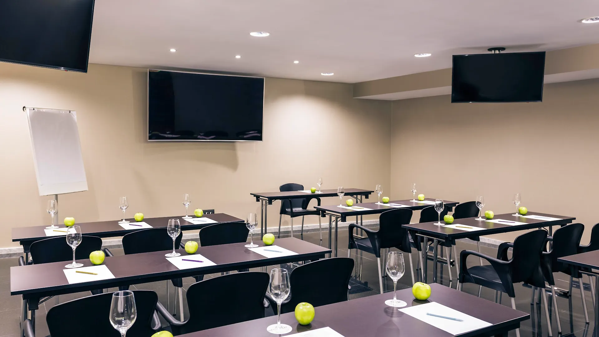 Hotel Mercure Jardines de Albia Bilbao España