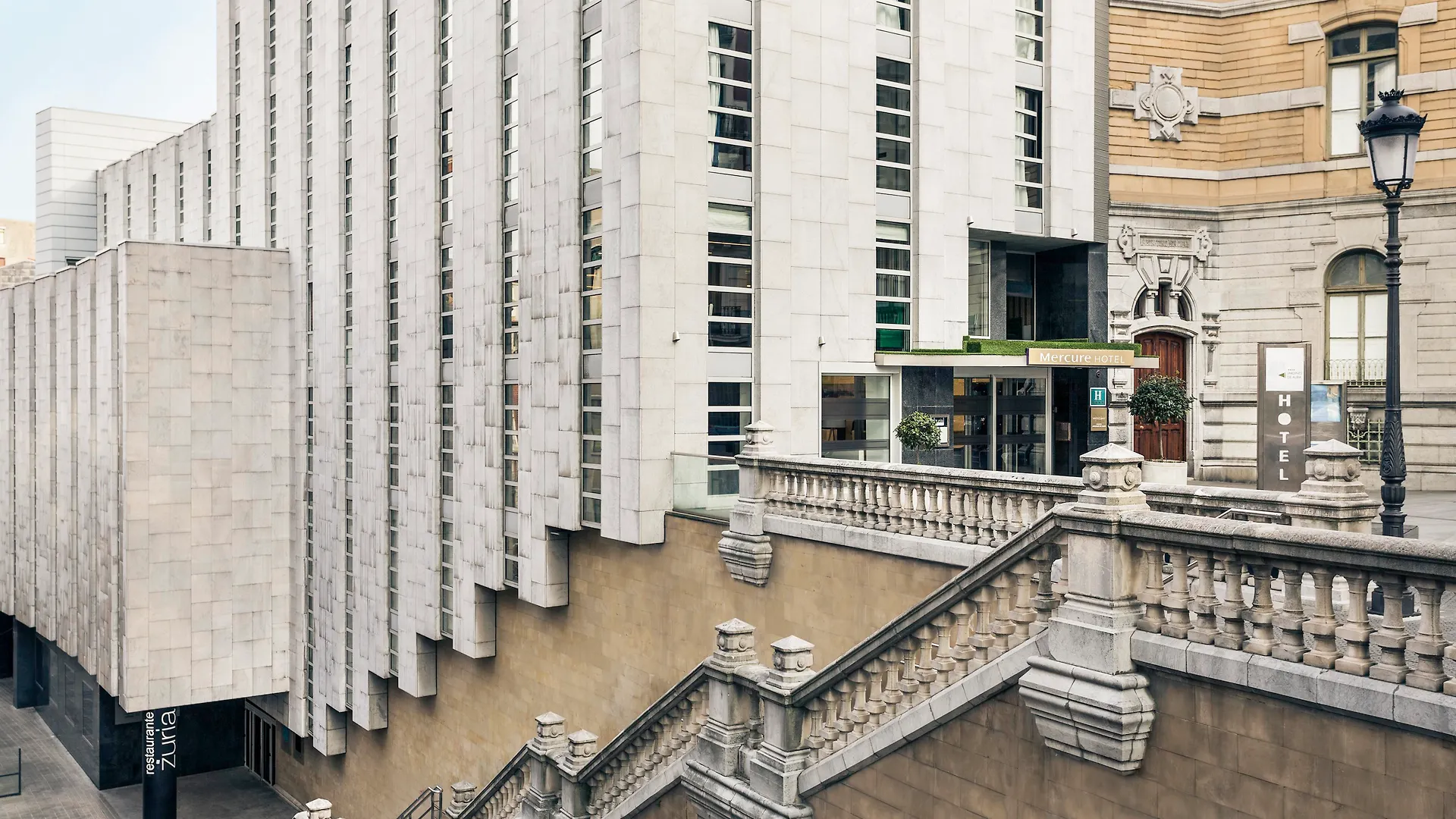 Hotel Mercure Jardines de Albia Bilbao España