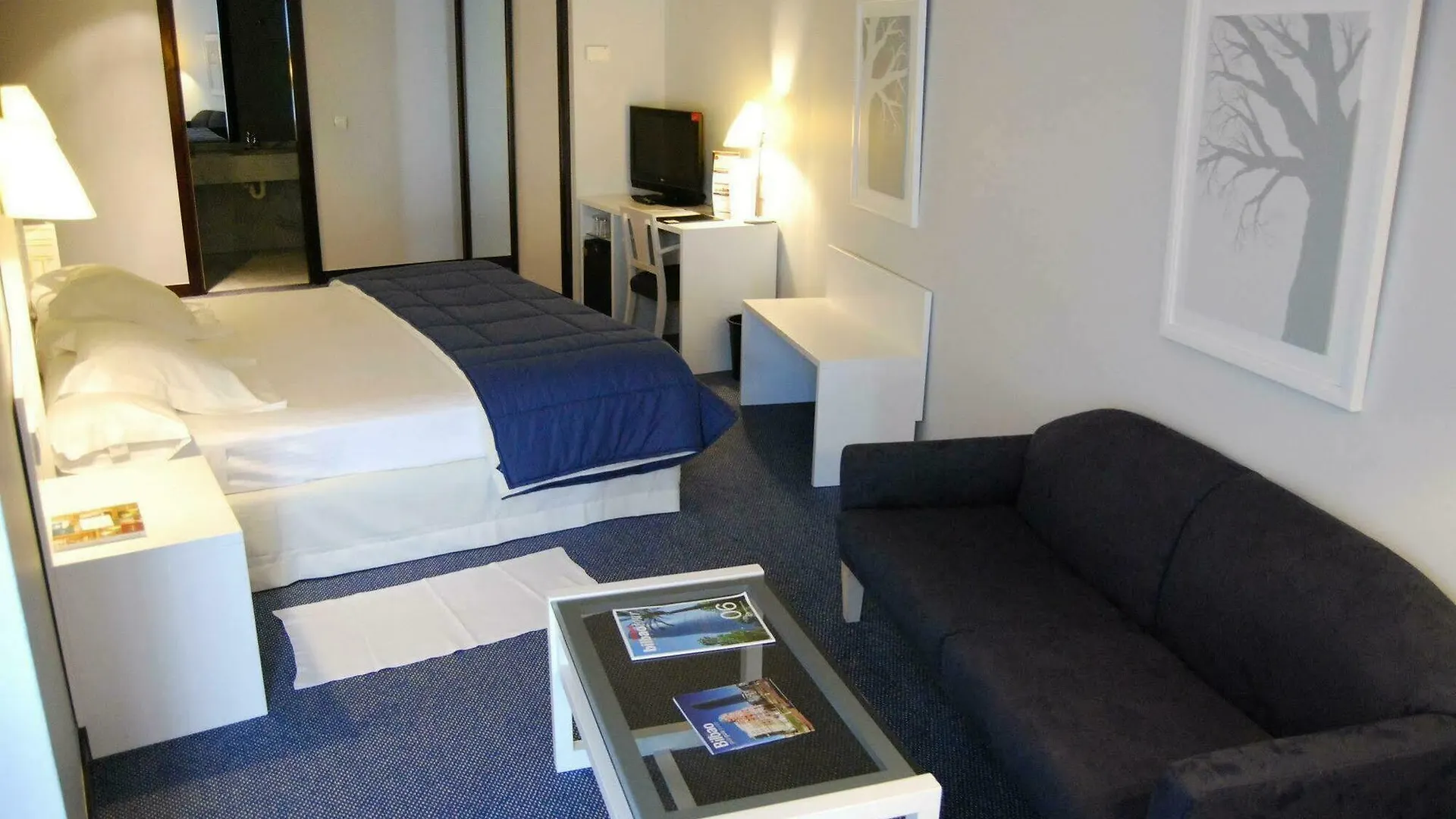 Hotel Mercure Jardines De Albia Бильбао