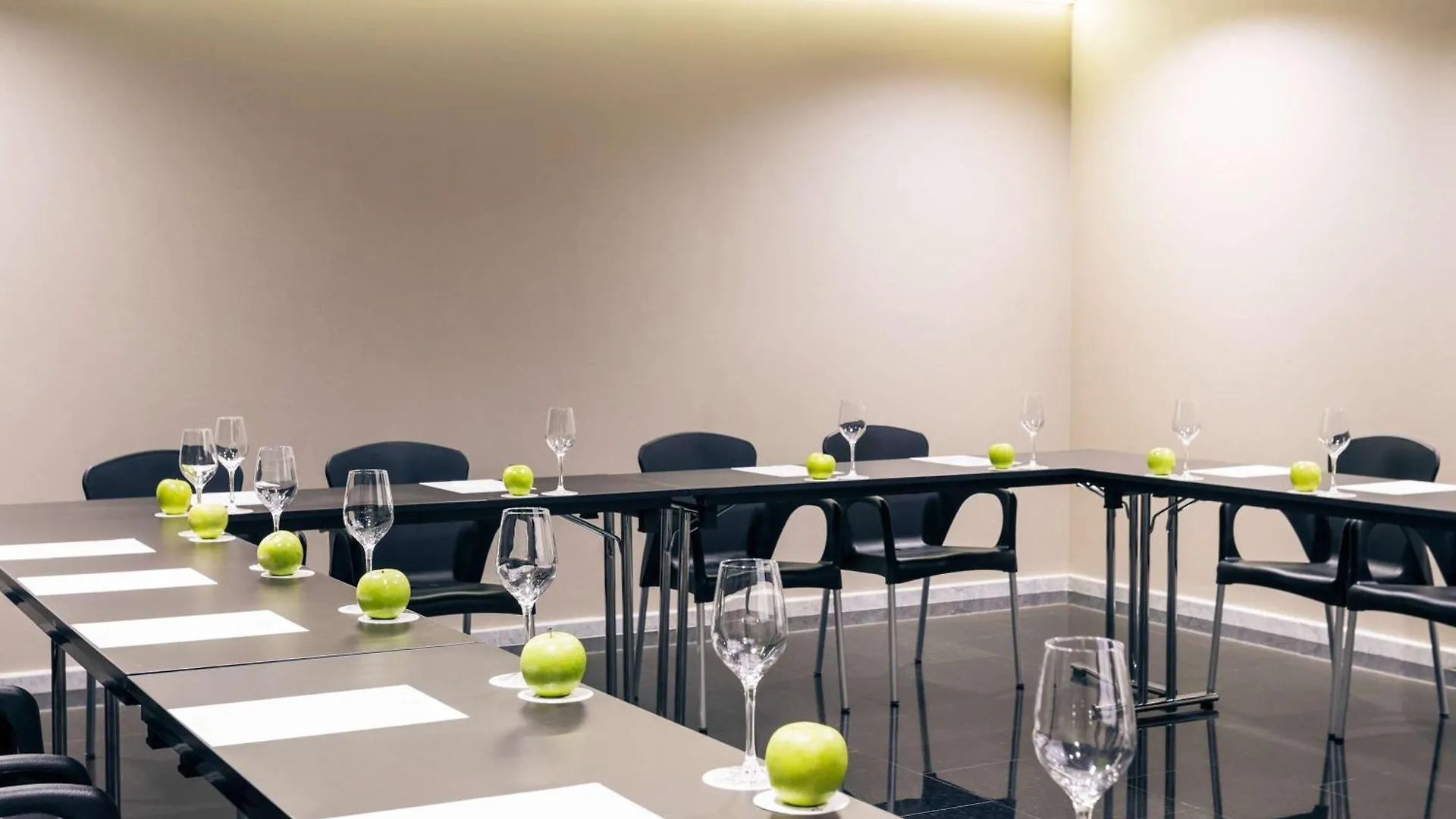 Hotel Mercure Jardines De Albia Bilbao 4*,
